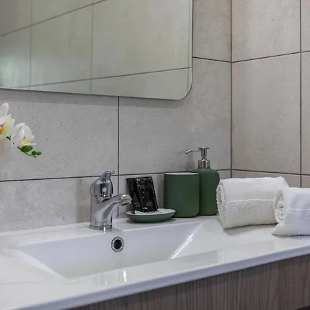 Centralgarve - Elegant And Cosy In The Heart Of - Aldeia Do Mar T0 Lejlighed *